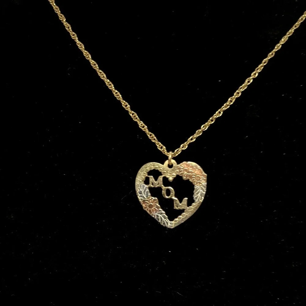 Princess Pride Creations Vintage 14k Gold Filled Heart Mom Necklace 18in Chain